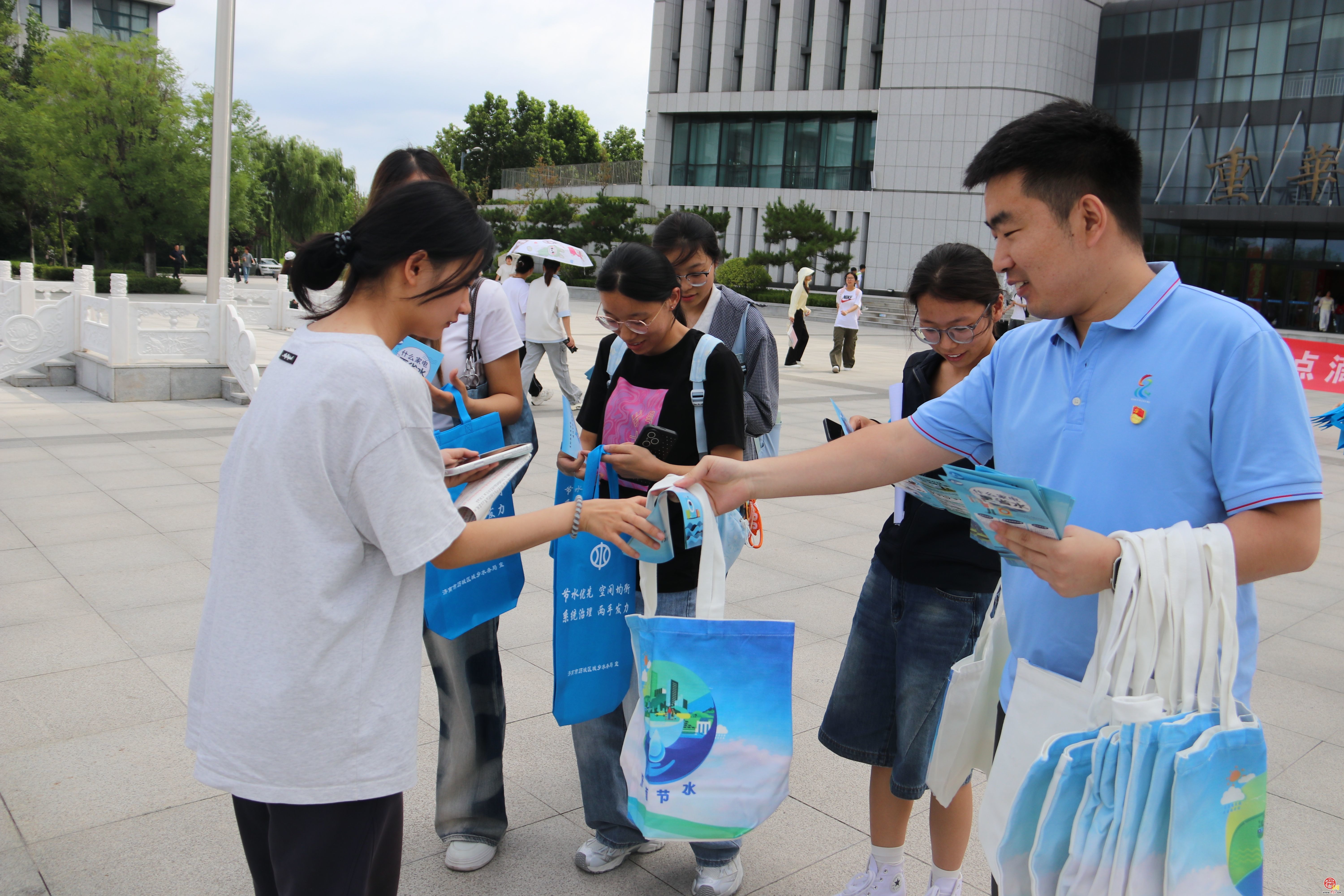 济南节水服务“零距离” 共建绿色新校园