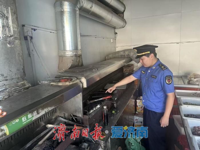 细管烟火小事 守护民生大事！——长清城管推出油烟烧烤“三要三不要”新标准