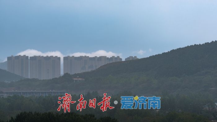 雨幕初收，晴光泼彩！腊山一日览尽两重天