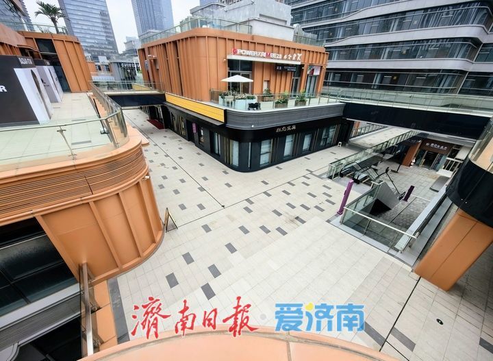冲刺开街，记者探访济南CBD首座“公园商业开放式街区”