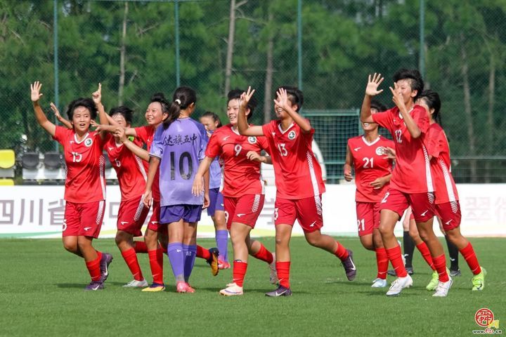 历城二中初中女足夺全国亚军 一校三队齐获全国奖项创校园足球纪录