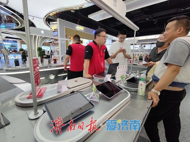 “考后经济”升温 准大学生“挤热”数码消费