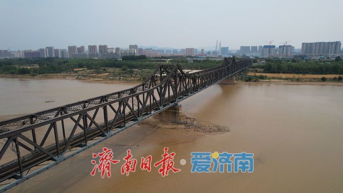 一年四季 泉在济南丨沿黄生态廊道上的钢铁巨龙