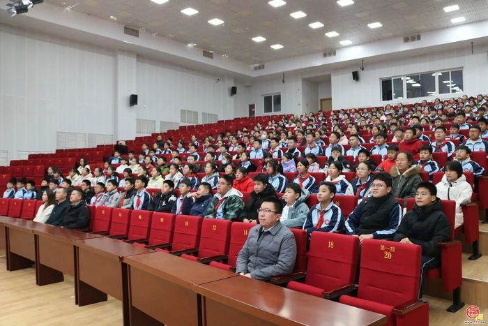 章丘区退役军人事务局举办“开学第一课”暨“老兵进校园”主题活动