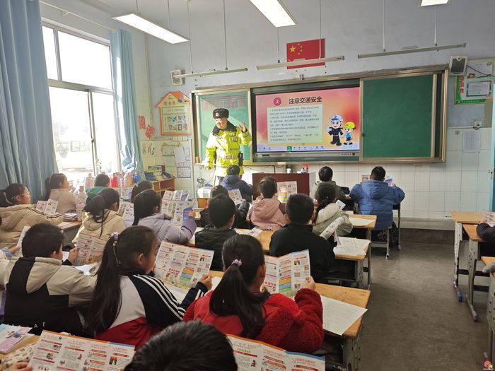 济南交警温馨提示：快乐寒假  勿忘安全