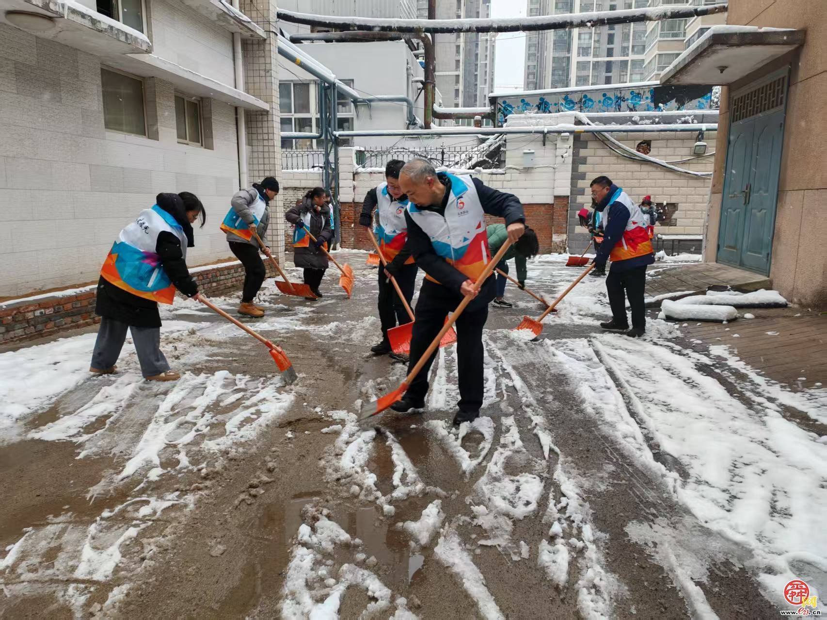 迎寒而上 清出温度——济南全城联动打响清雪除冰“共治战”