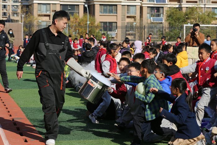 济南高新区东城逸家小学第四届校园科技节盛大启幕