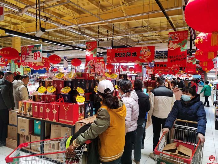 假期客流突破270万、营业收入近1.7亿元 槐荫假日经济人气旺 市场兴