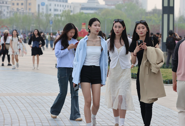 春日热如夏！济南4月1日气温达28℃