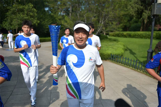 2025济南国际泉水节“泉炬”传递活动完美收官
