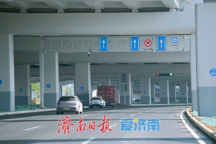 桥下空间全面恢复双向通行，工业北路快速路东延项目即将迎来通车