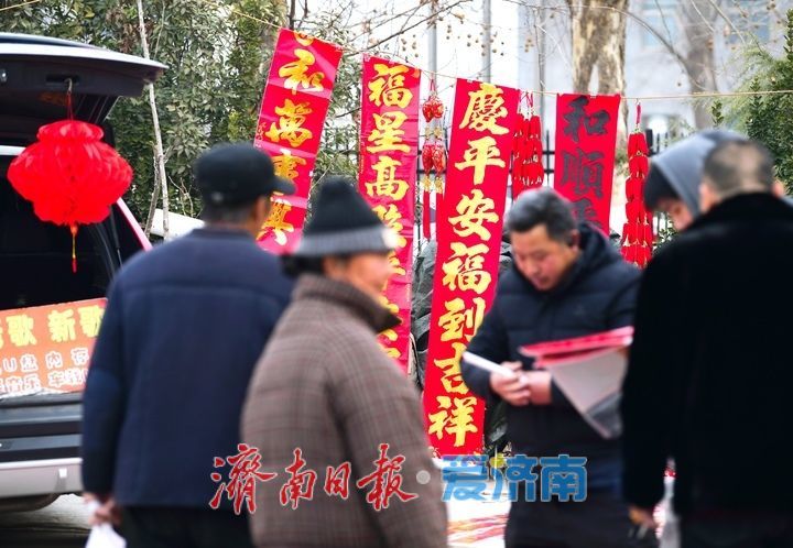 腊月年集人气旺，仲宫大集年味浓