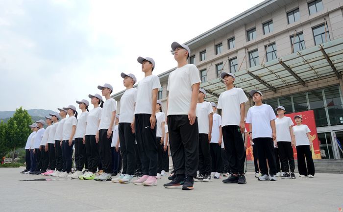 从 “认知” 到 “笃行”，书写新时代国防教育新答卷——“爱我国防”2025年济南市青少年军事体验活动圆满收官