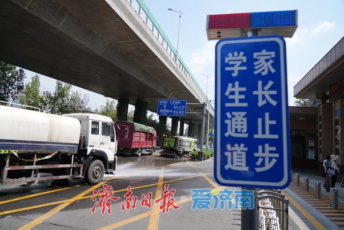 高考在即！考生提前 “探场”，期待与守护同在