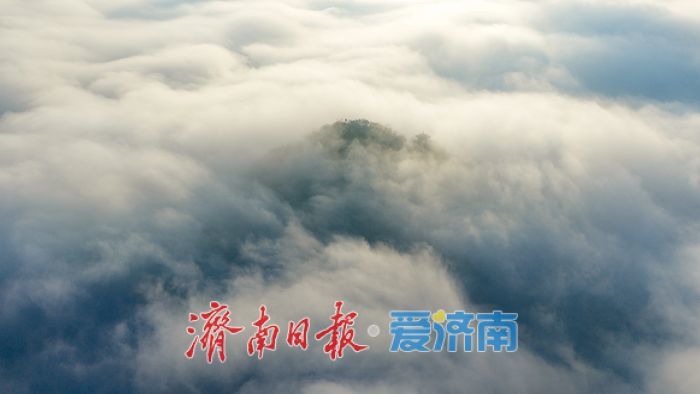 一年四季 泉在济南丨云海奔腾薄雾缥缈，华山之巅如临仙境