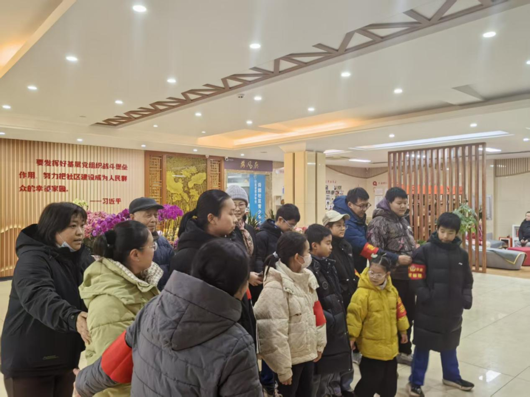 逛花市，迎新年｜花香满泉城 年味入万家 济南年宵花市进社区进公园活动拉开序幕