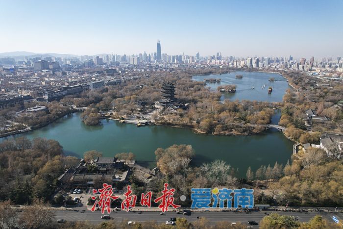 济南大明湖冬日风景美如画