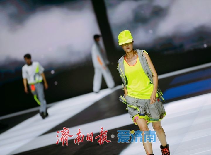 图集：“泉河映裳 泺启新程”2026济南时装周启幕