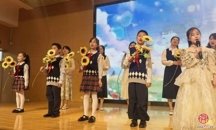 泉润心田 协同筑梦 ——济南市市中区“泉心桥”心育教联体成立仪式暨心理示范校交流研讨活动