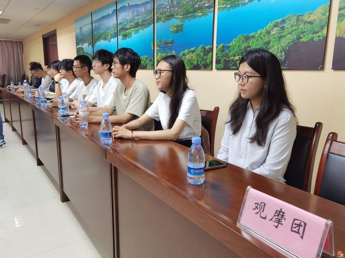 市政协月度商量：汇聚众智，力促服务消费扩容升级