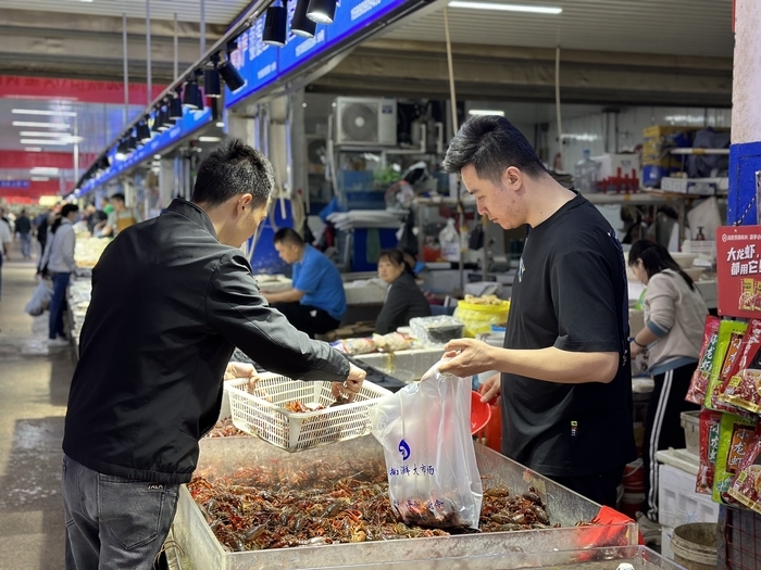 小龙虾低至9元/斤，今夏有望实现“吃虾自由”