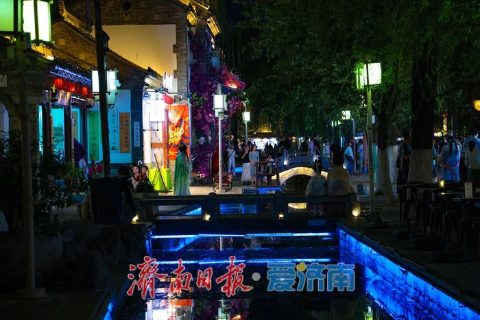 一年四季 泉在济南丨百花洲夜游绘就古韵新韵