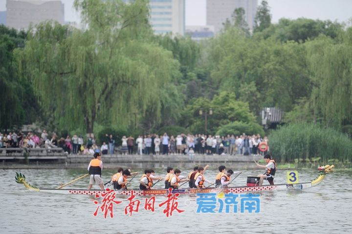 一年四季 泉在济南丨劈波斩浪，端午节龙舟竞渡大明湖