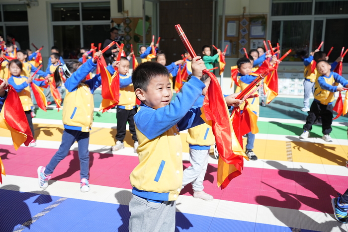 历下区甸柳幼教集团：重阳节主题活动，为幼儿成长之路增添温暖色彩