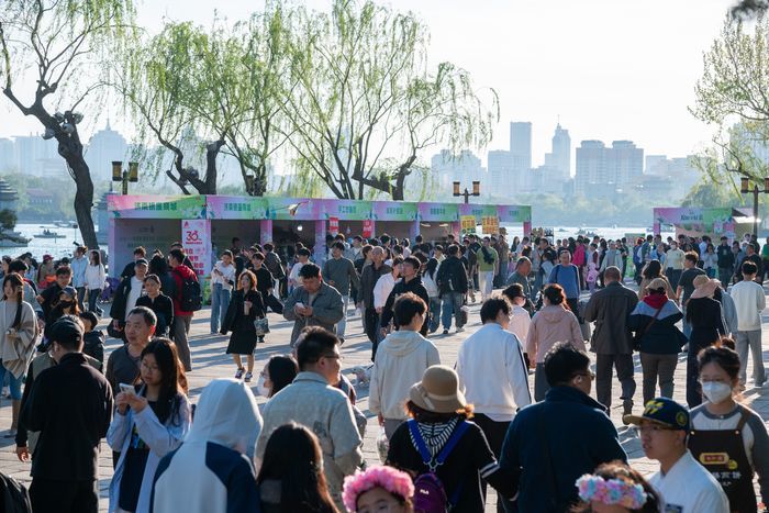 泉畔“春日宴”