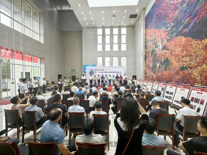 “齐鲁墨韵——吴永福中国画巡回展”第四站（临朐）暨捐赠仪式在潍坊临朐举办