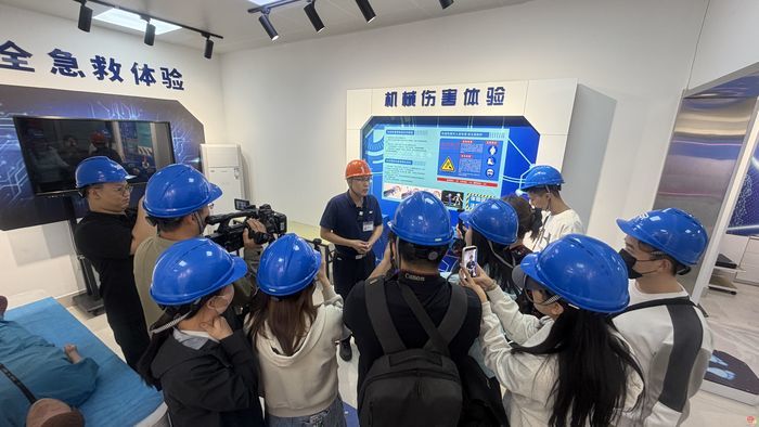“新征程上看应急”媒体记者基层行活动在济南启动