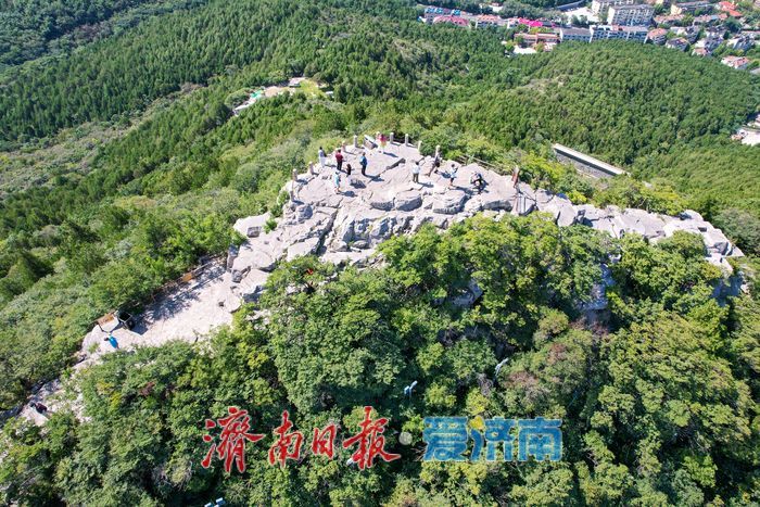 千佛山登高赏秋 尽享泉城诗意