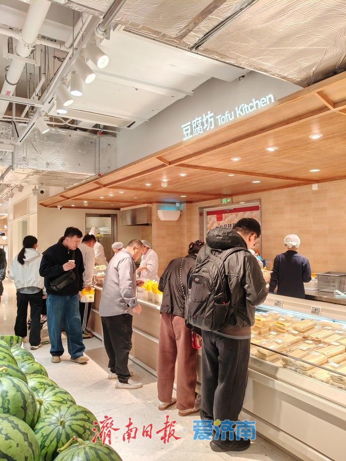 “薛大叔农场”的四大爆火原因 从炒货赛道闯进超市赛道　能否“长红”尚待市场检验