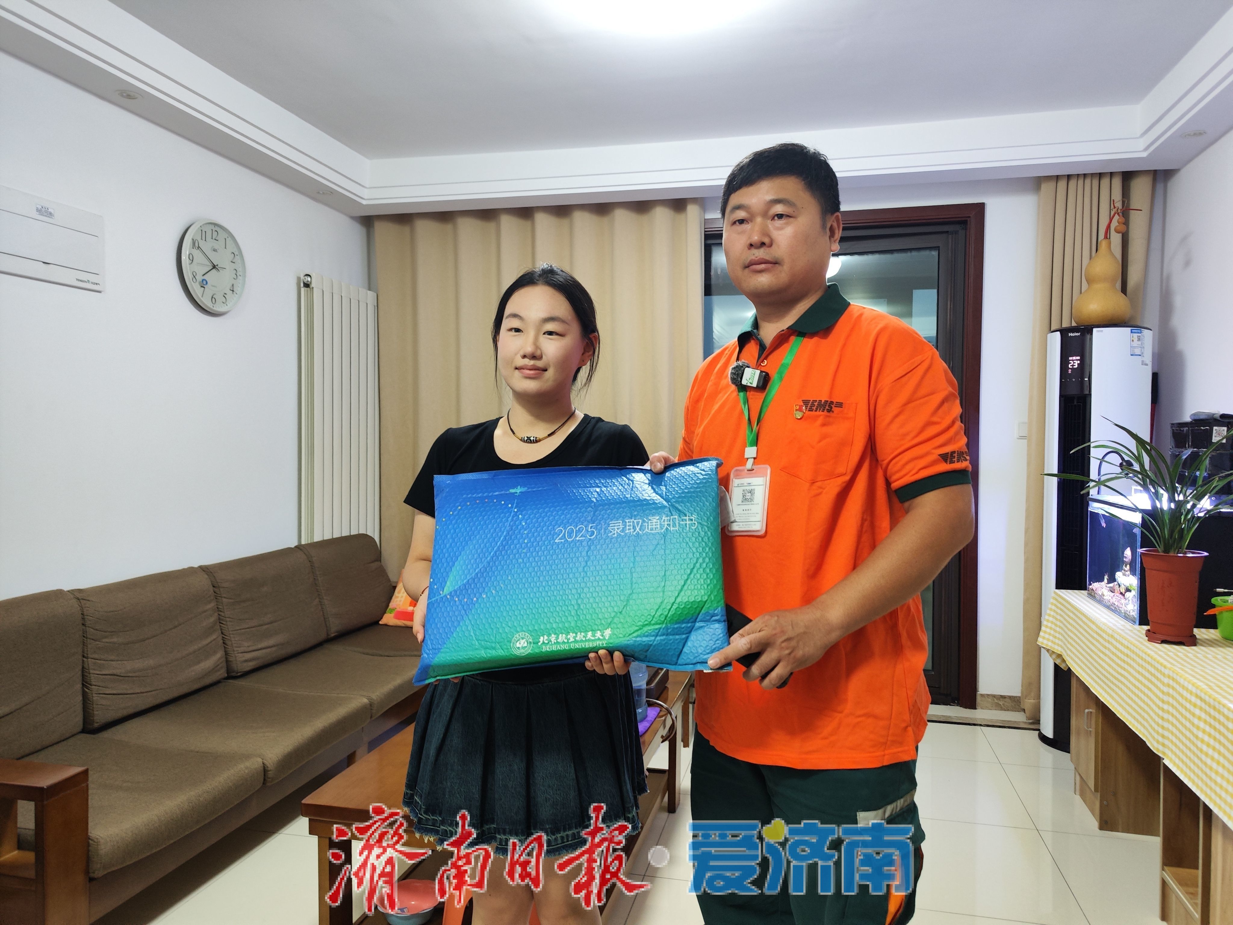 2025年济南第一封高考录取通知书送达