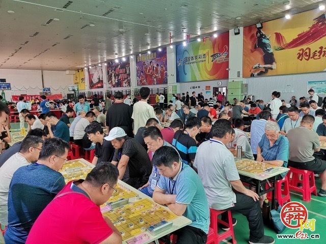 泉在济南 泉城热练  “国井·扳倒井杯”济南市第十四届全民健身运动会象棋比赛举行