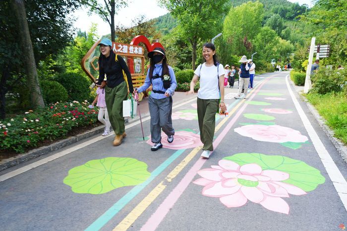 齐鲁福地 善美泉城 济南2026“一城山色·登山打卡”活动佛慧山站暖心启幕