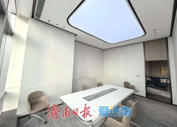 走进“济南第一高”，探访“塔尖会客厅”