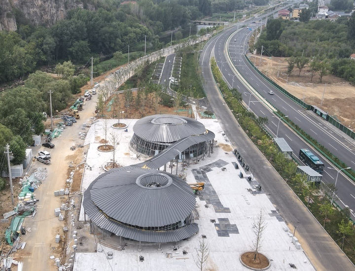 二层设观景平台，省道103旅游公路门牙驿站建成