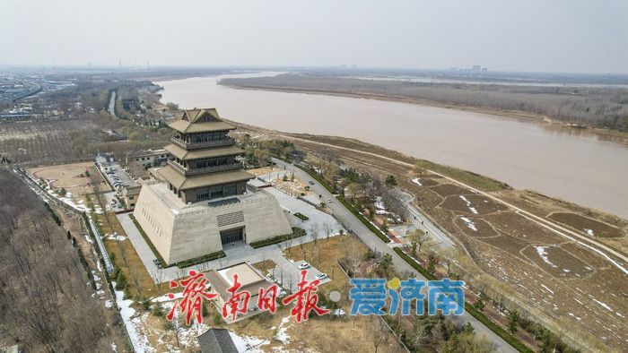 大河奔流春意浓