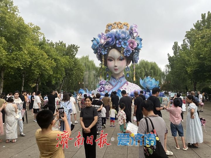 雨后“夏雨荷”展娇颜 引客来赏醉游人