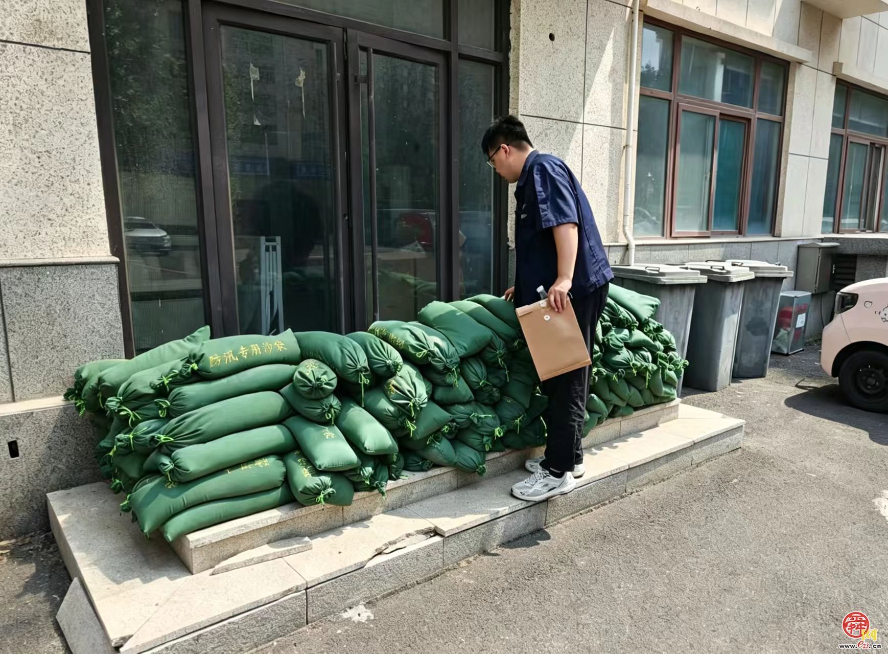 闻“汛”即战 济南能源集团资源开发公司锻造防汛“红色堤坝”