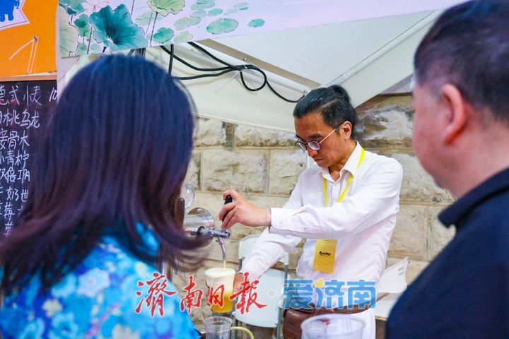 晚风醉泉城 泉城精酿啤酒节点燃上新街夏夜烟火