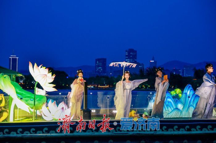 一年四季 泉在济南 