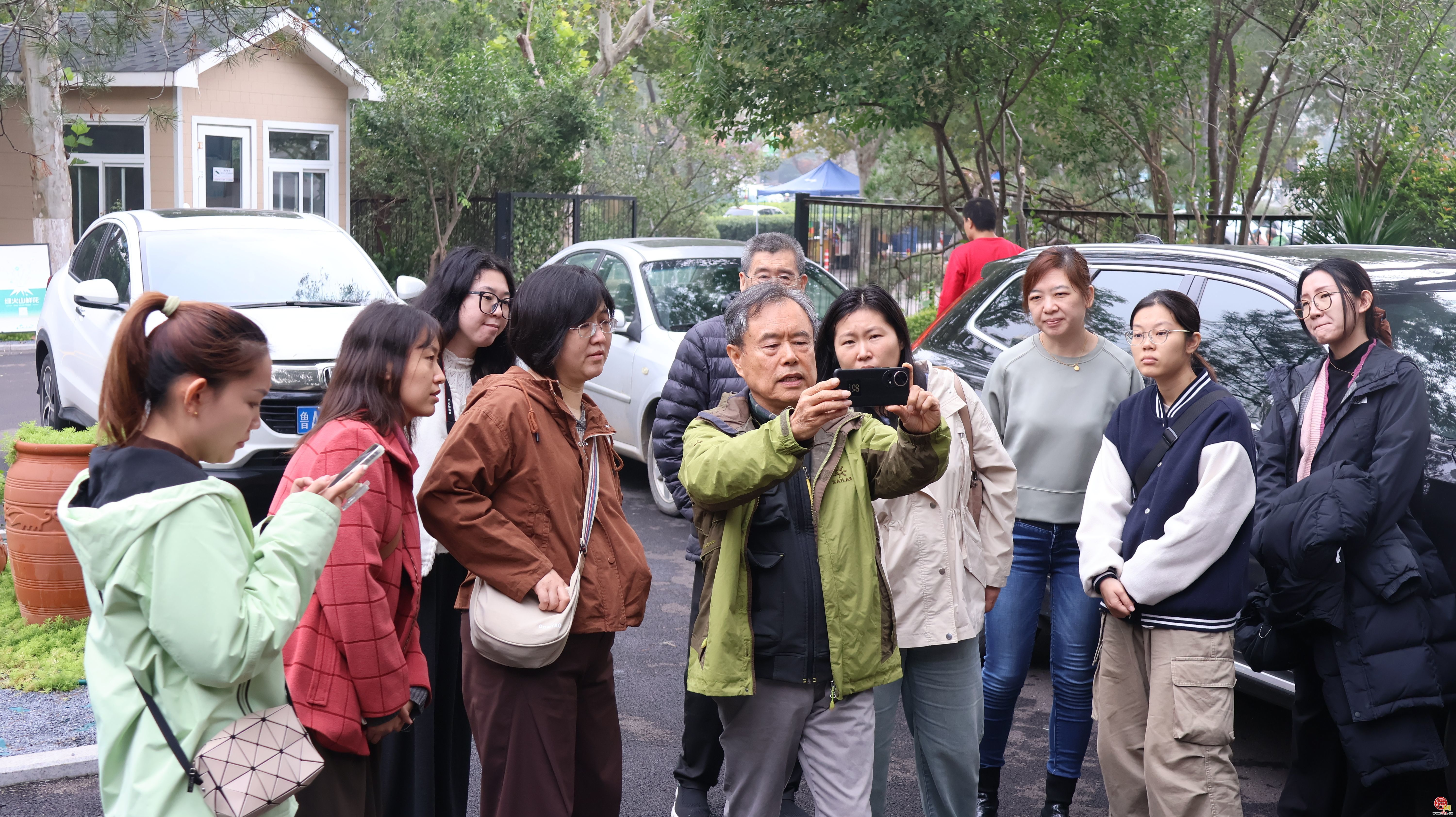 线下实操+线上刷屏！济南园·林惠民行开展“镜头里的园艺美学”摄影摄像技能培训