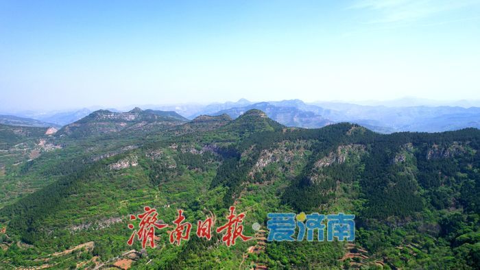 雨洗群山绿意浓