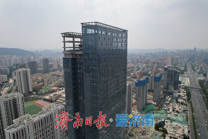 项目强省会｜济南壹合广场项目超高层建筑外立面施工接近尾声