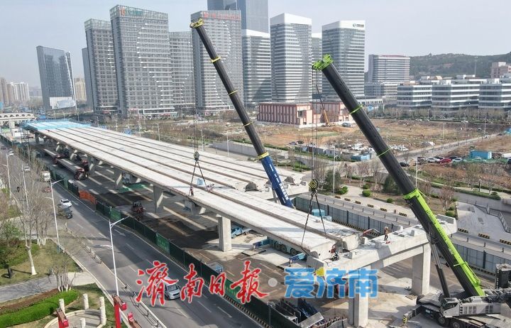 “高空穿针”，济南凤凰黄河大桥南延工程全速推进