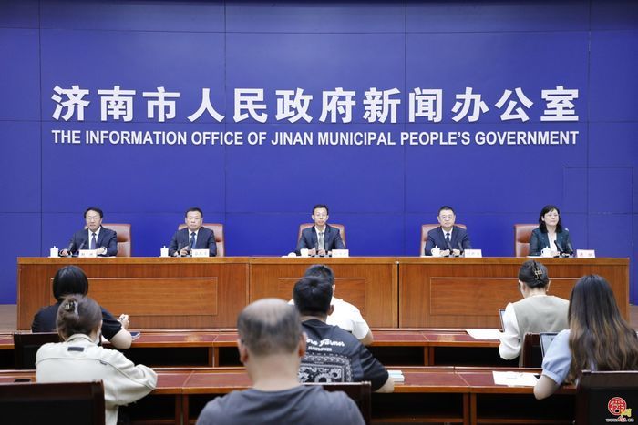 济南西站枢纽经济商务区今年挂牌运营“京沪系”楼宇8座  3年内打造成为“亿元楼”