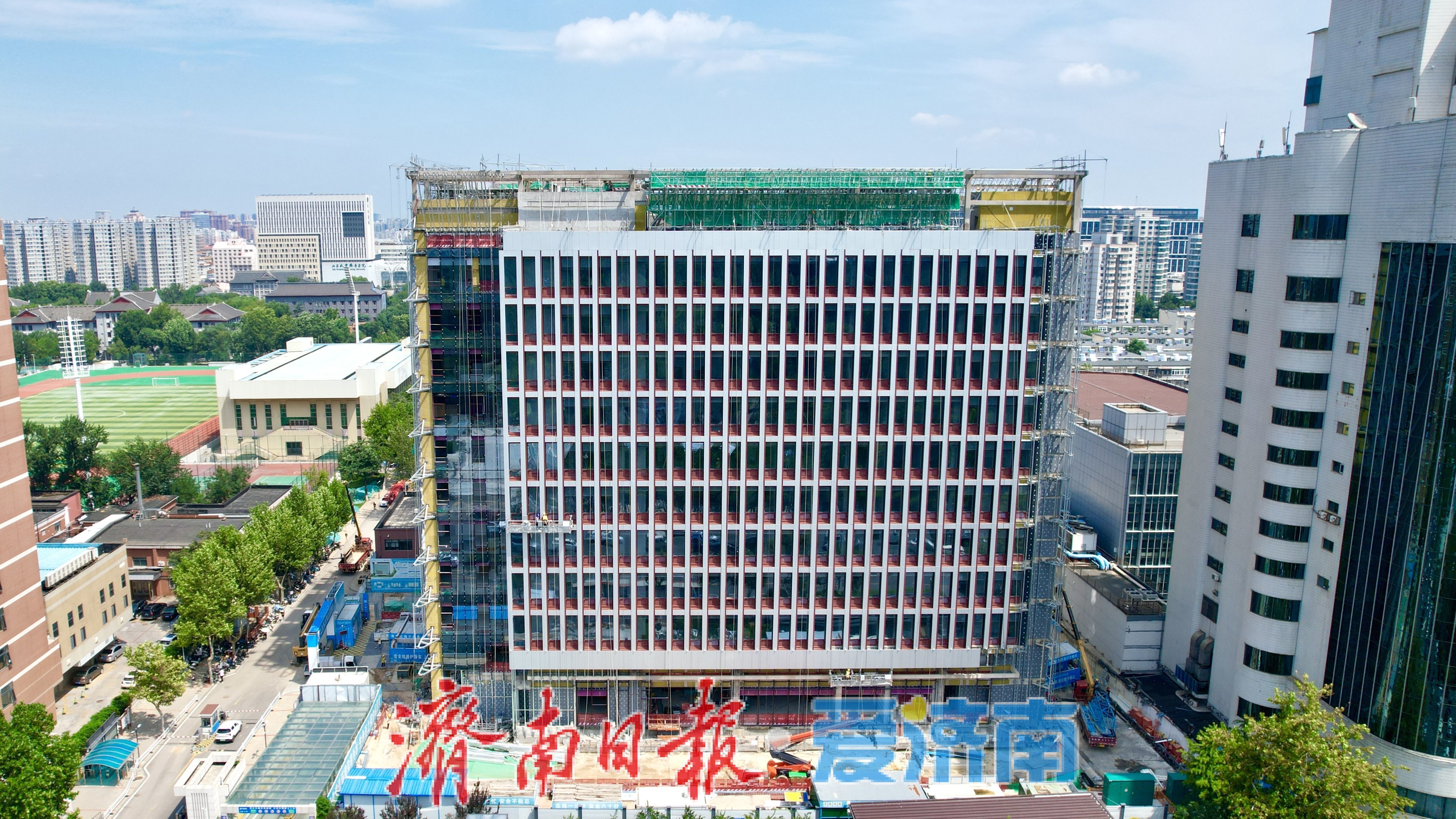 项目强省会｜酷暑攻坚不停工 山东大学高等医学科研综合楼建设提速