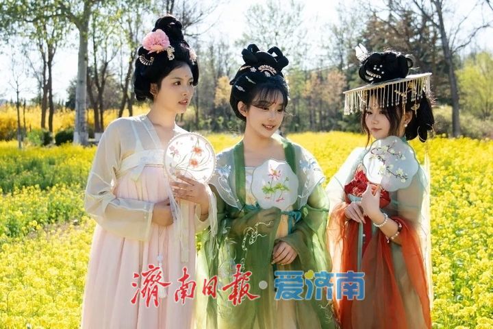 一年四季 泉在济南 